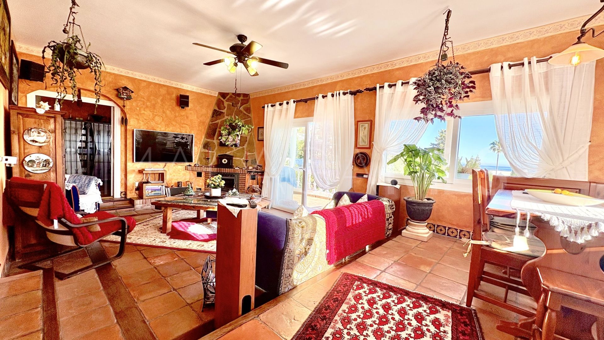 Buy casa in Cala de Mijas with 5 bedrooms