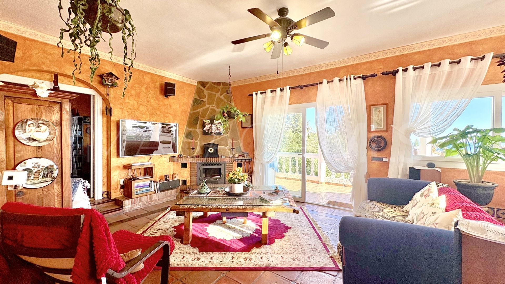 Buy casa in Cala de Mijas with 5 bedrooms