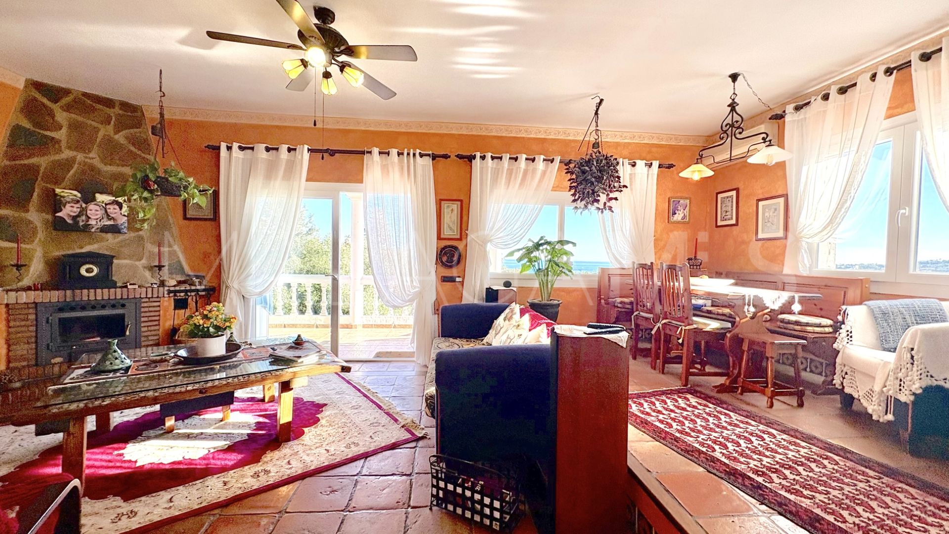 Buy casa in Cala de Mijas with 5 bedrooms