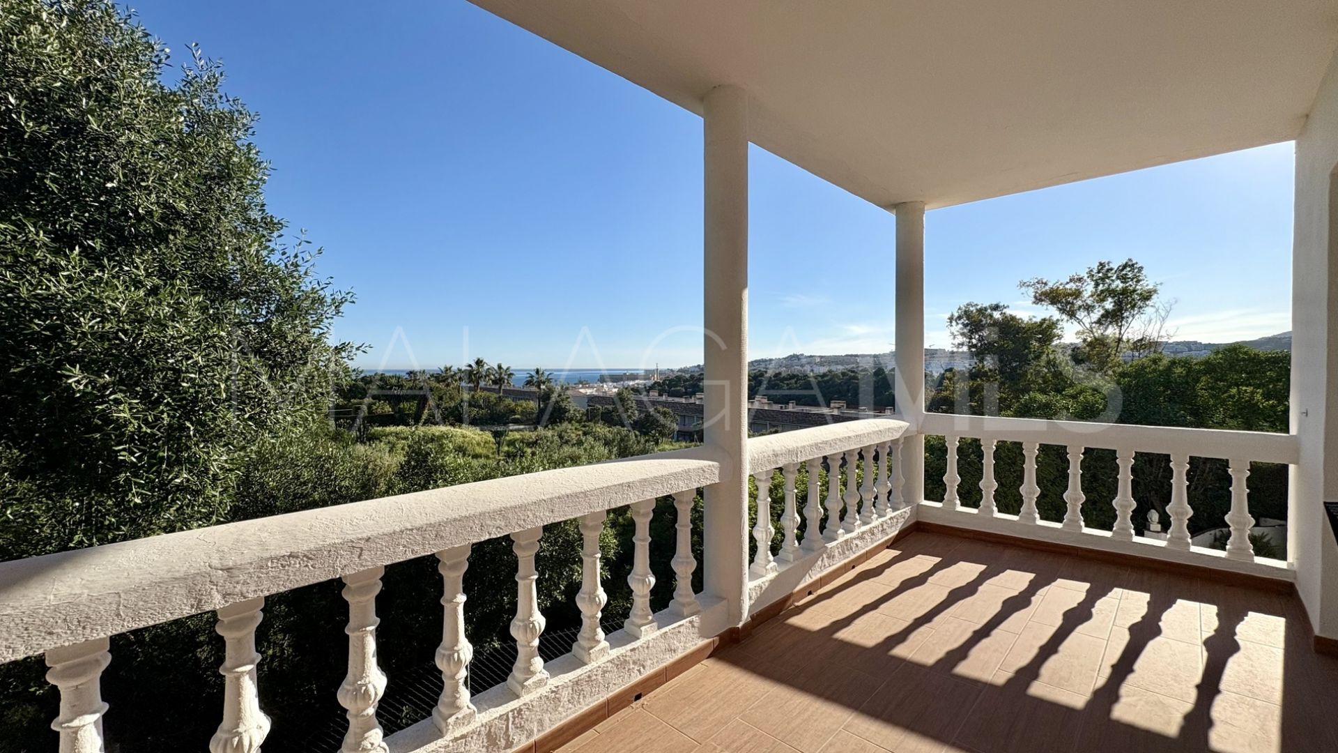 Buy casa in Cala de Mijas with 5 bedrooms