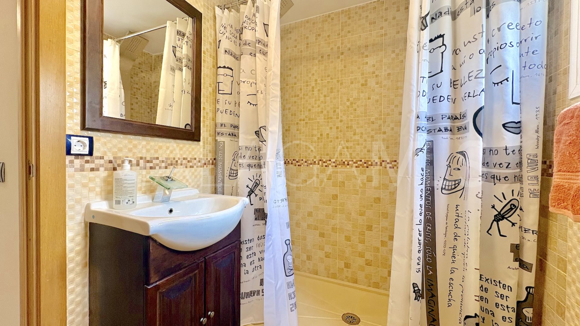 Buy Torremolinos Centro apartment with 3 bedrooms