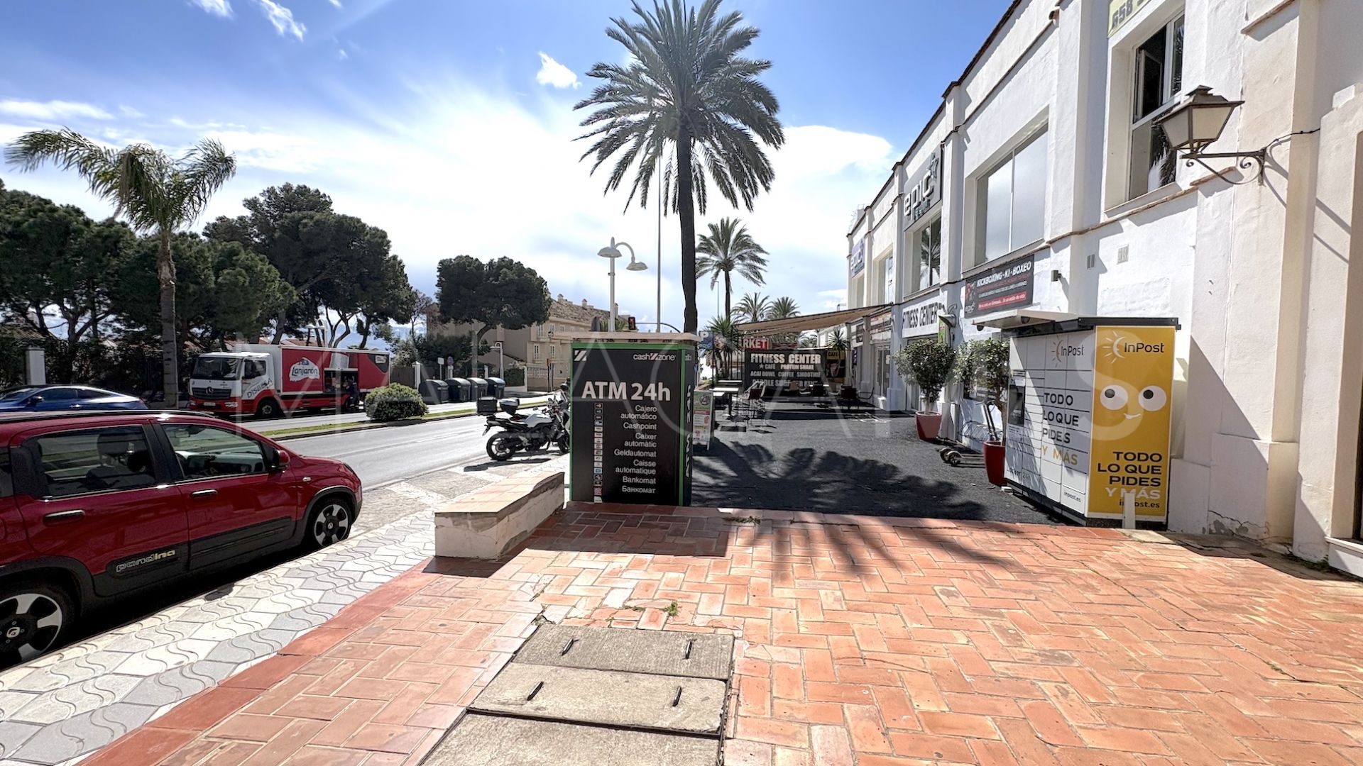 Kommersiella lokaler for sale in Puerto Marina