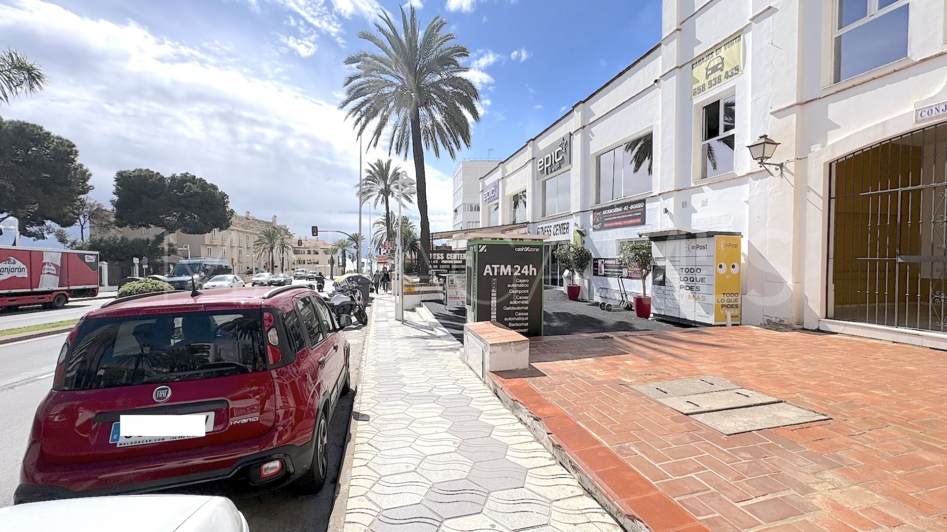 Kommersiella lokaler for sale in Puerto Marina