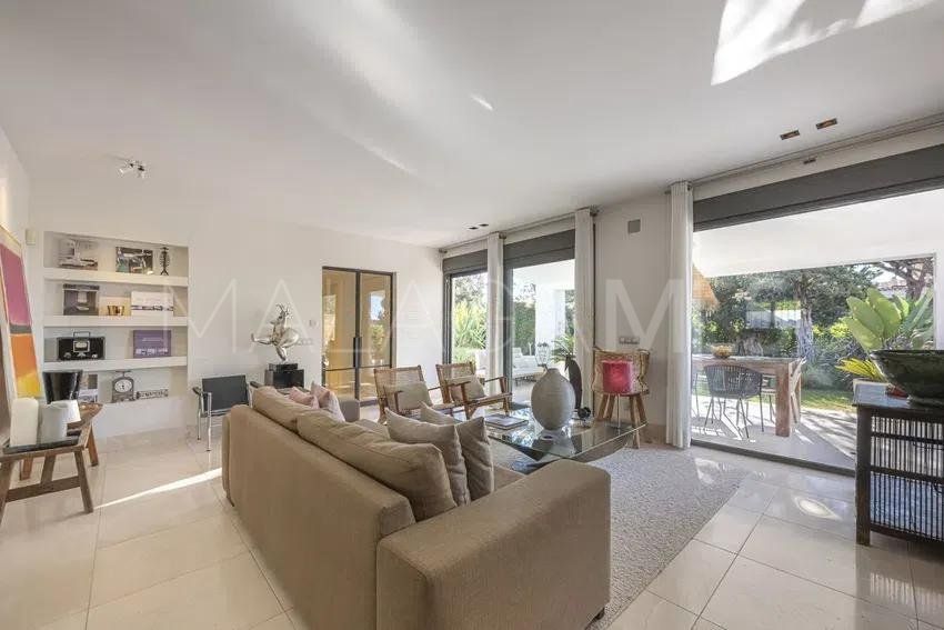 Se vende villa in Marbesa with 3 bedrooms