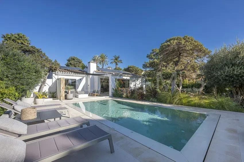 Se vende villa in Marbesa with 3 bedrooms