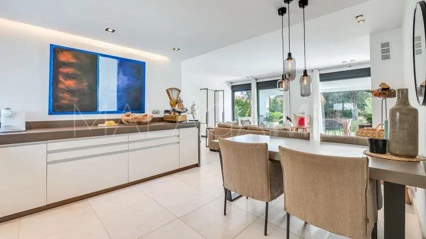 Se vende villa in Marbesa with 3 bedrooms