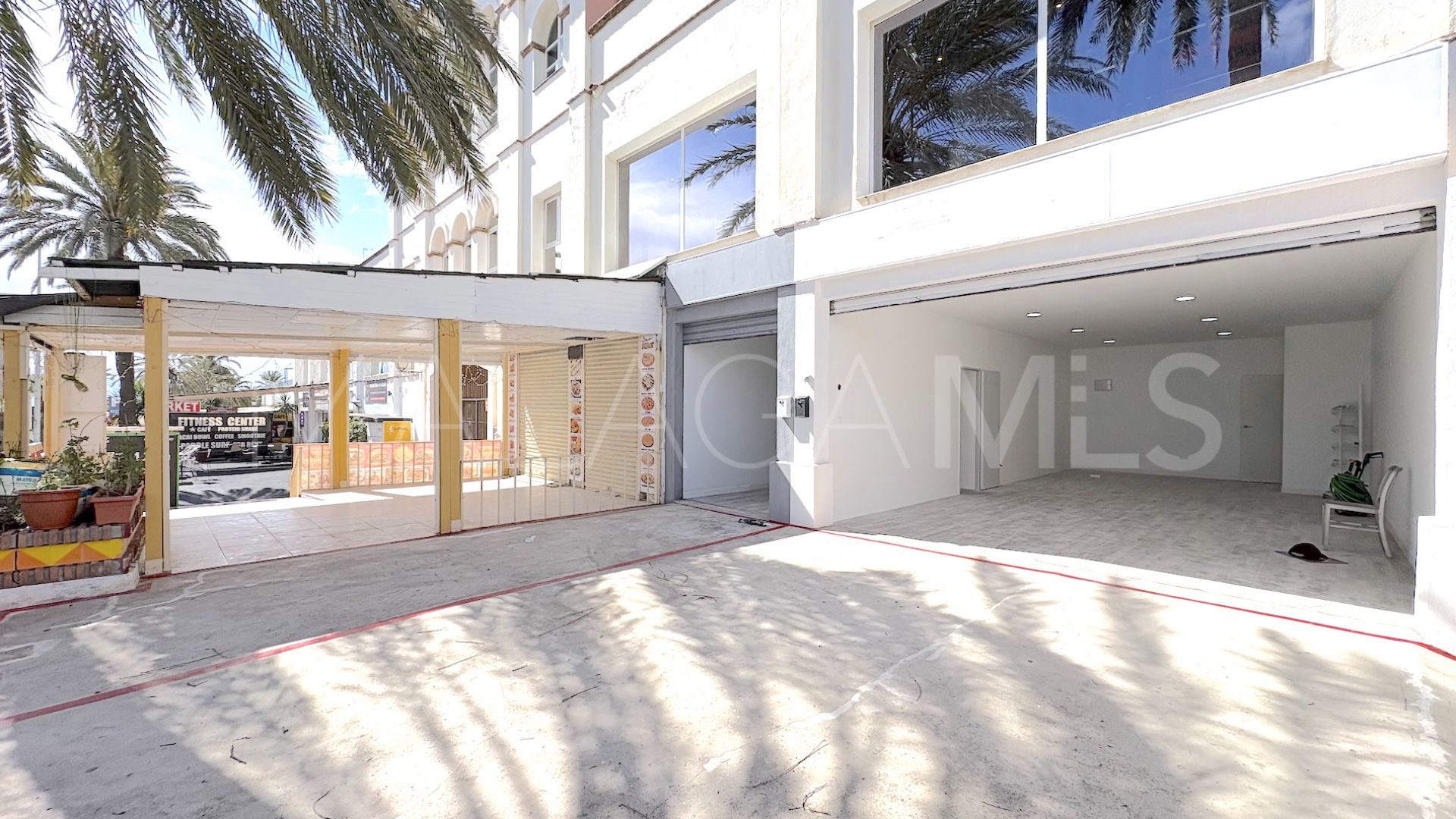 Kommersiella lokaler for sale in Puerto Marina