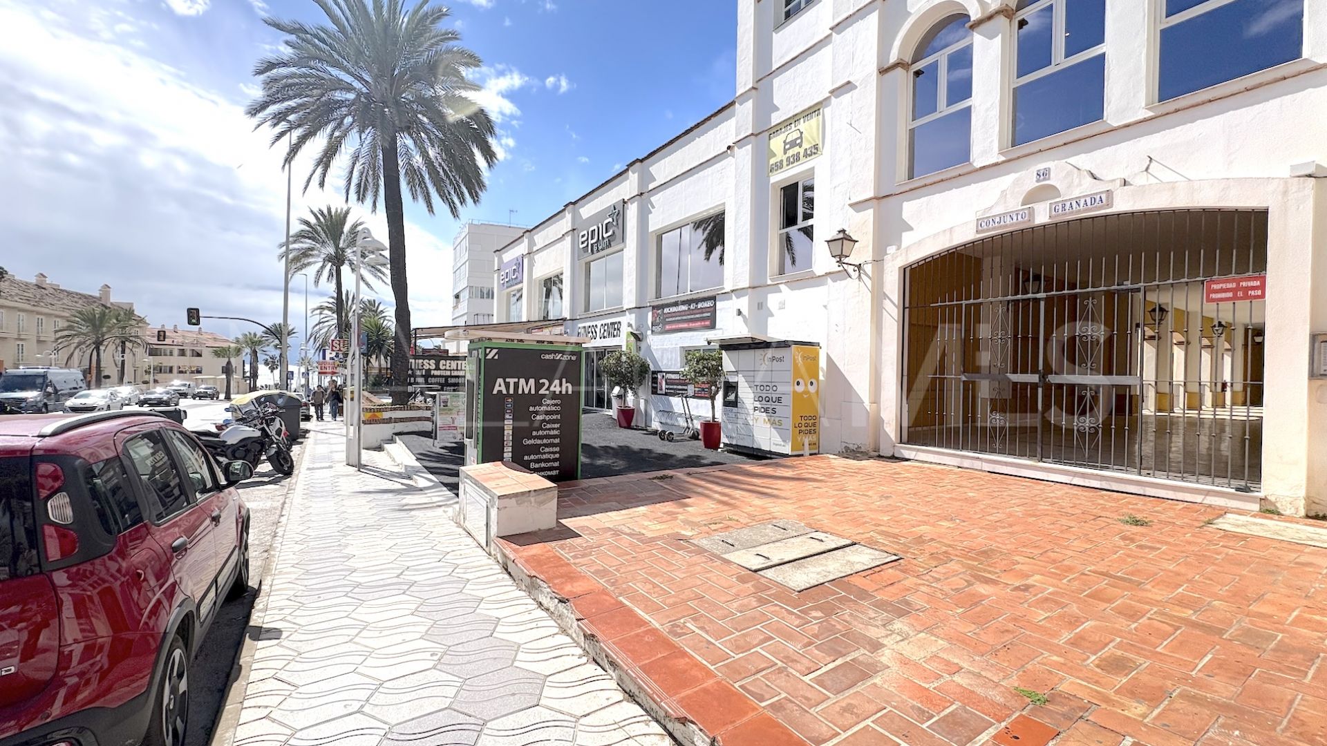 Kommersiella lokaler for sale in Puerto Marina