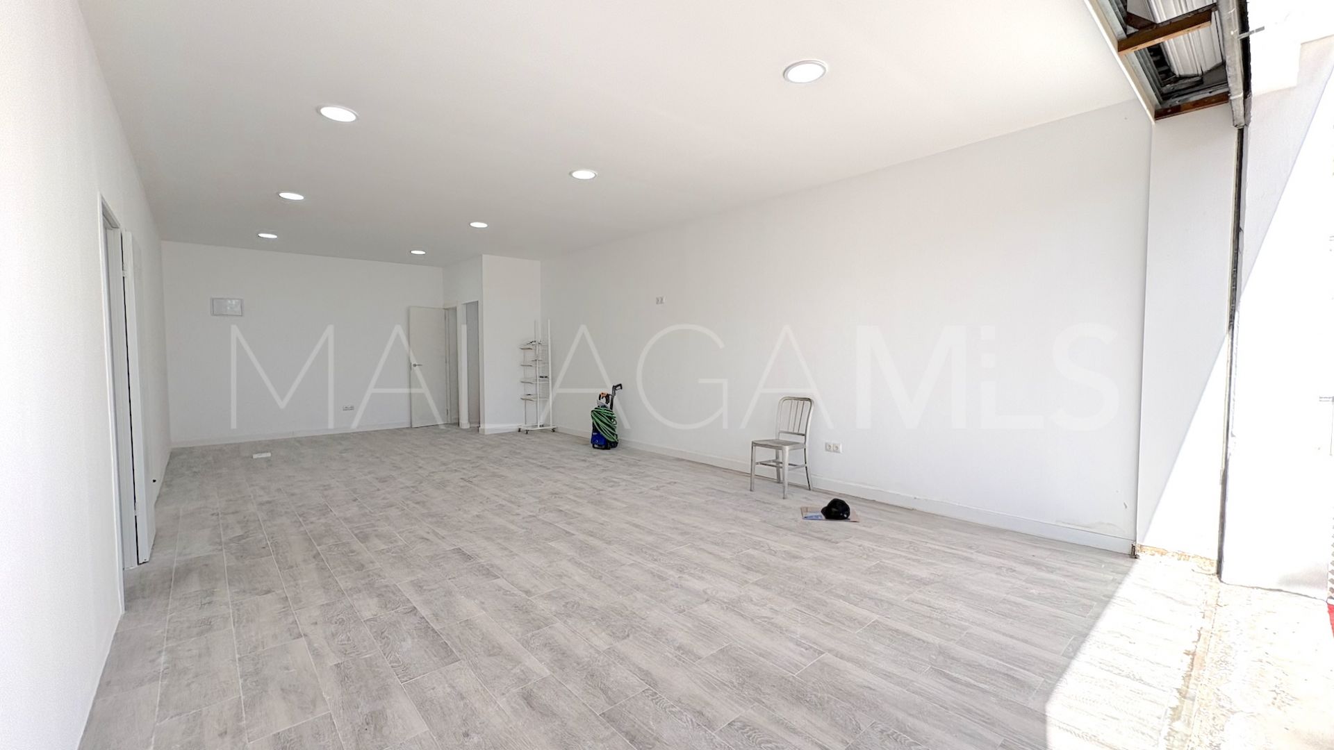 Kommersiella lokaler for sale in Puerto Marina