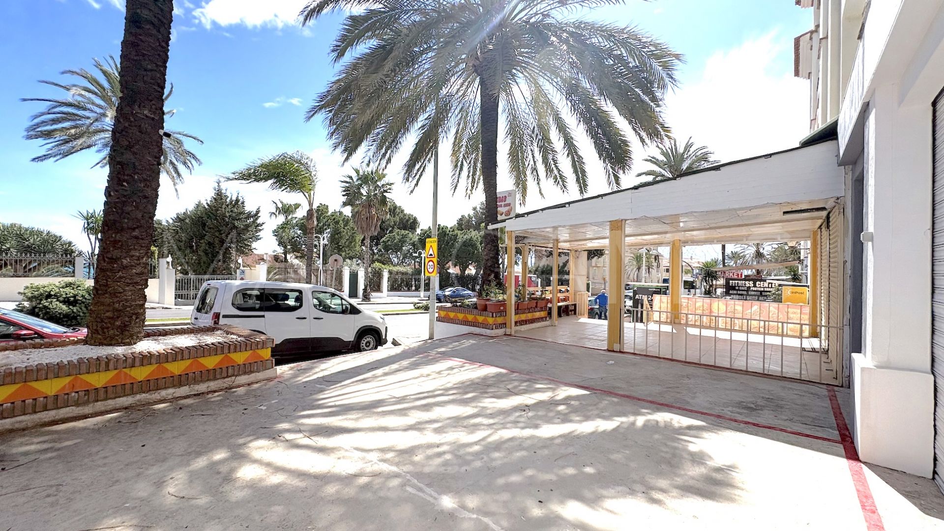 Geschäftsraum for sale in Puerto Marina