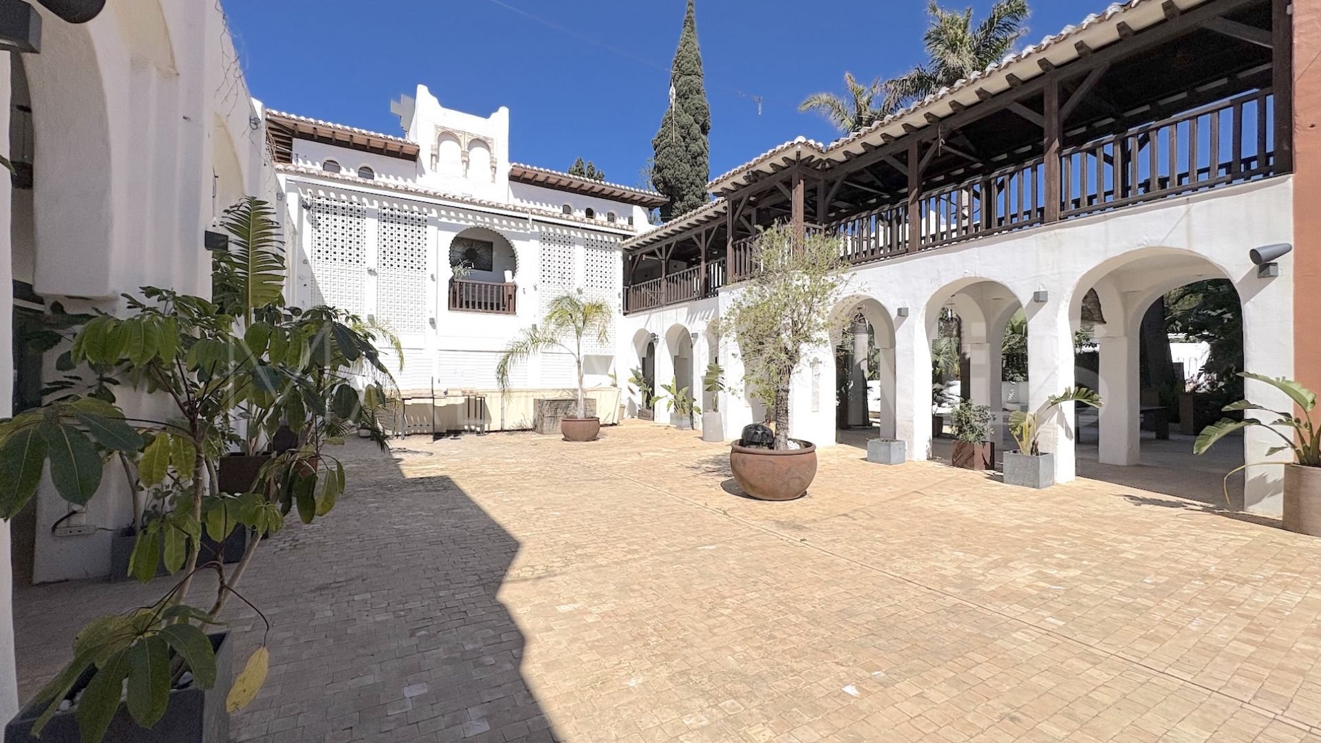 Kommersiella lokaler for sale in Calahonda