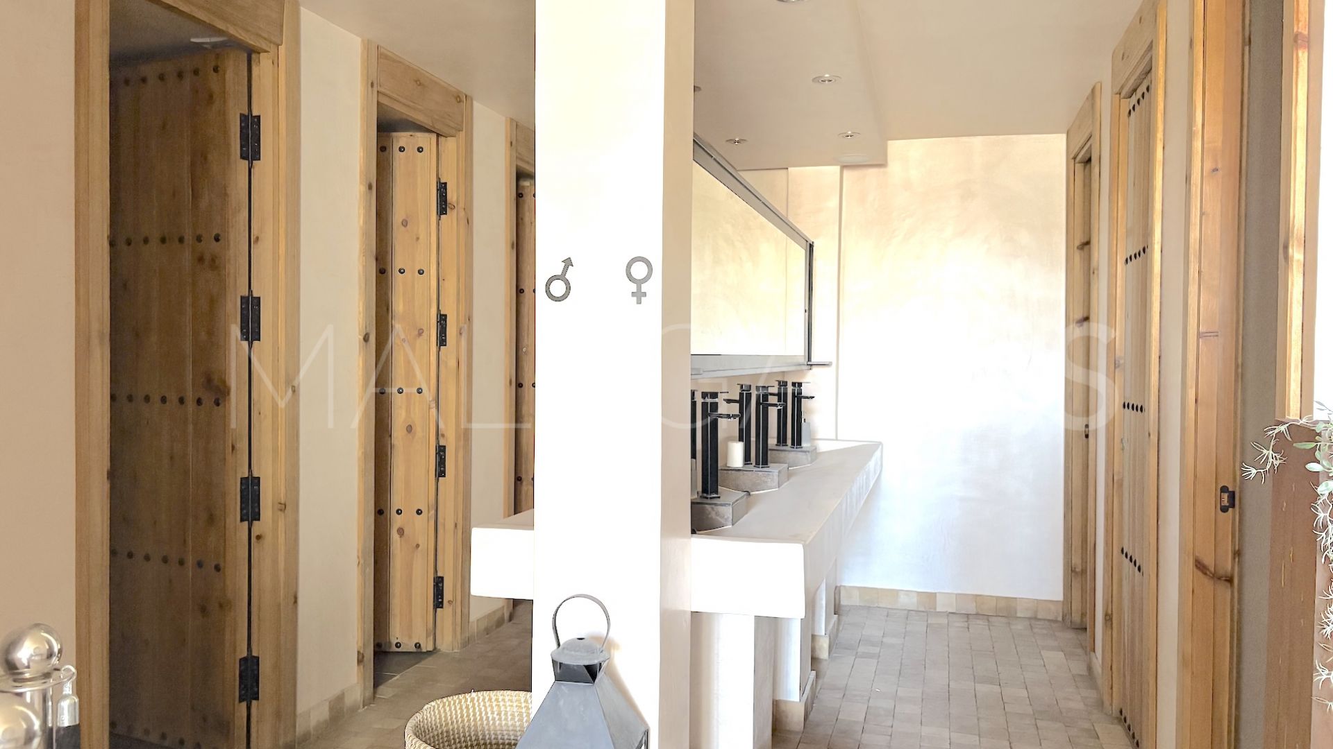 Kommersiella lokaler for sale in Calahonda