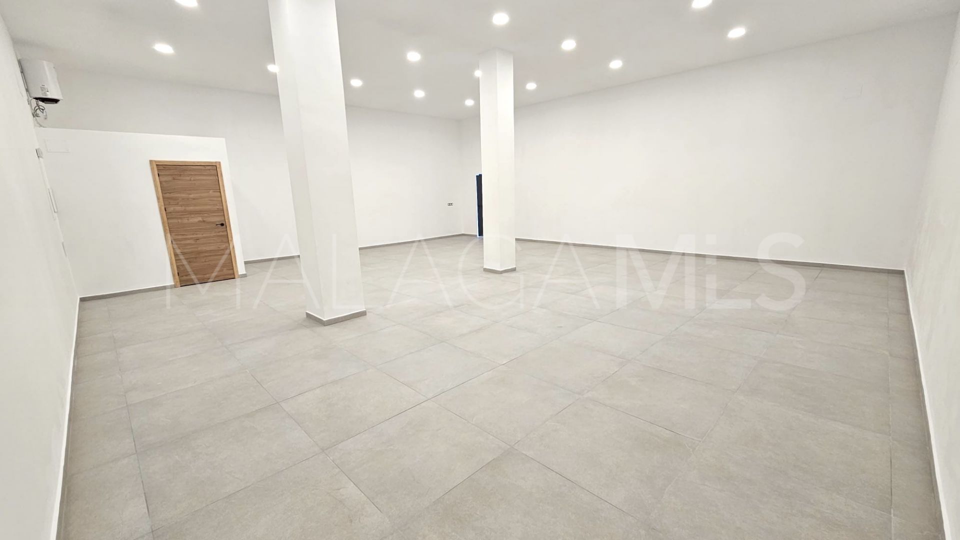 La Cala Hills commercial premises for sale