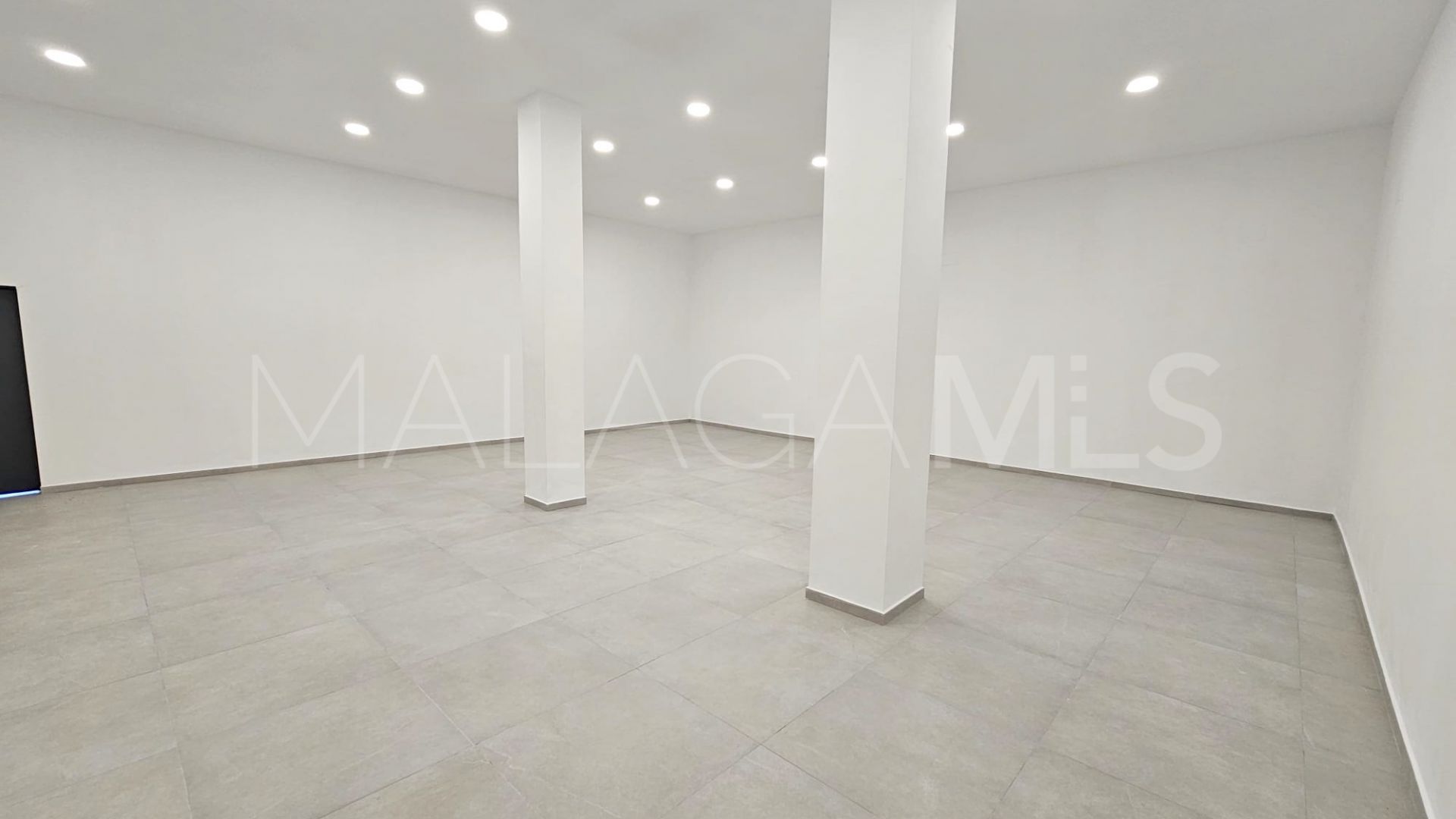 La Cala Hills commercial premises for sale