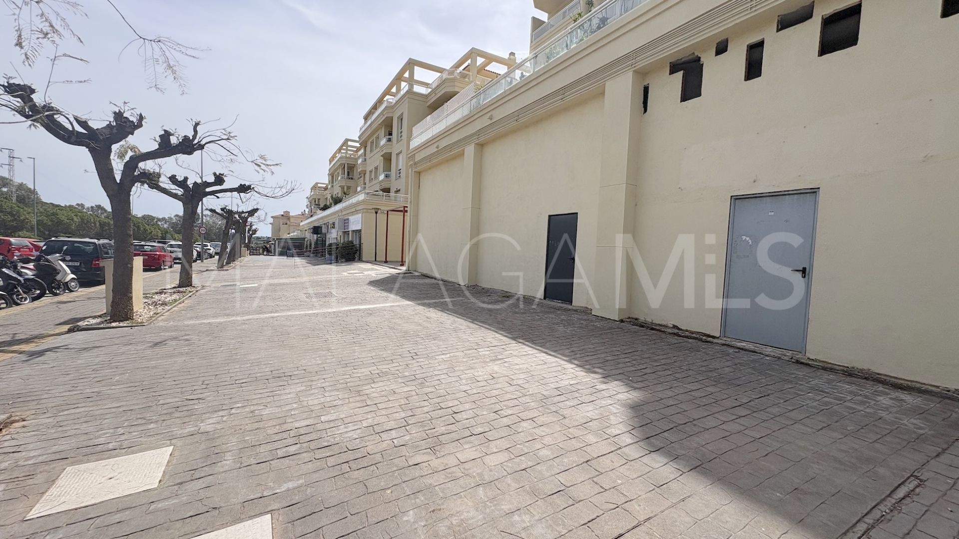 La Cala Hills commercial premises for sale