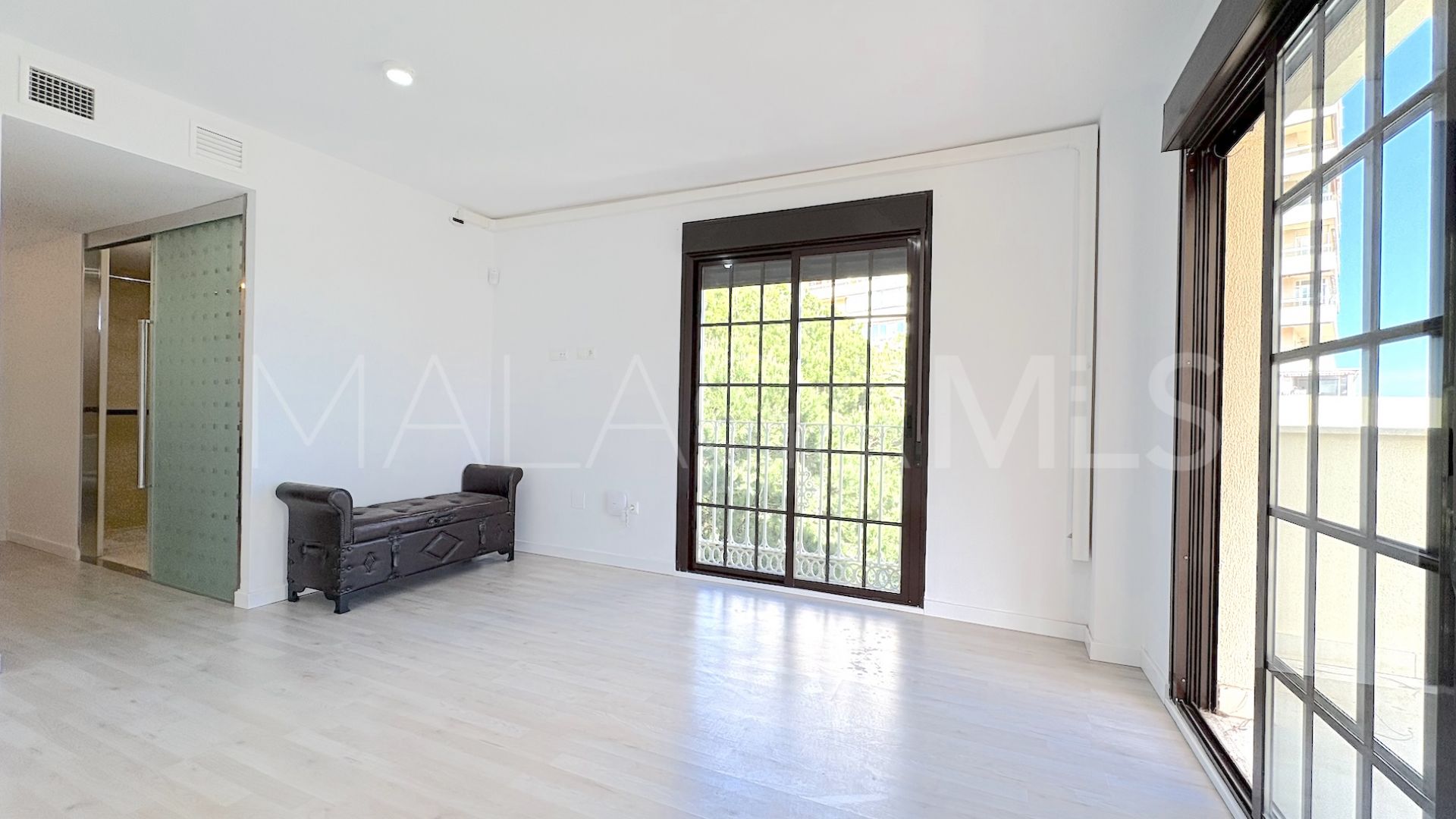 Torrequebrada, apartamento for sale de 2 bedrooms