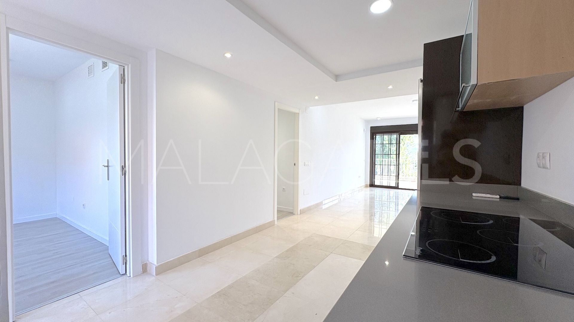 Torrequebrada, apartamento for sale de 2 bedrooms