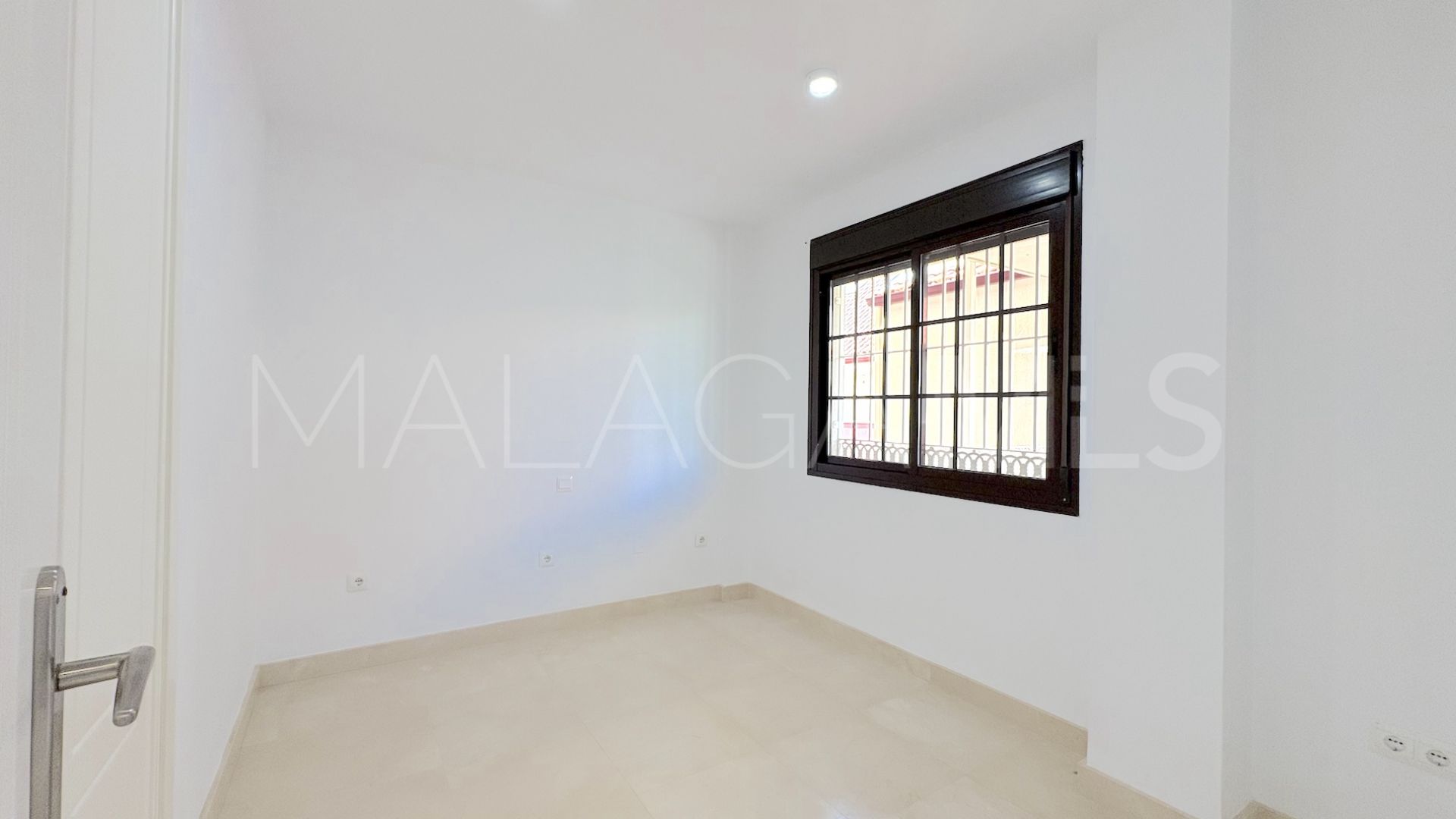 Torrequebrada, apartamento for sale de 2 bedrooms