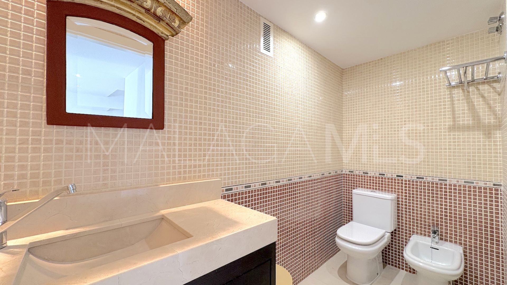 Torrequebrada, apartamento for sale de 2 bedrooms