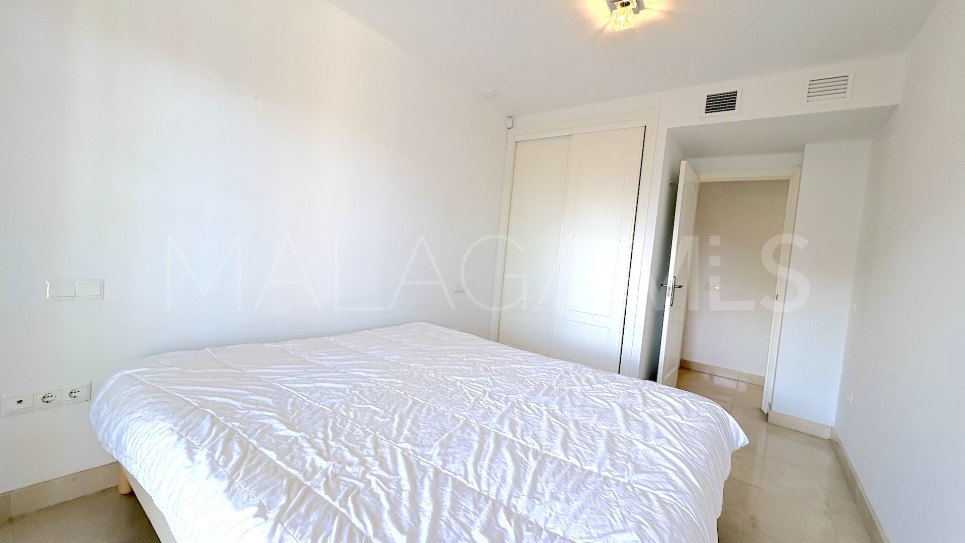 Torrequebrada, apartamento for sale de 2 bedrooms