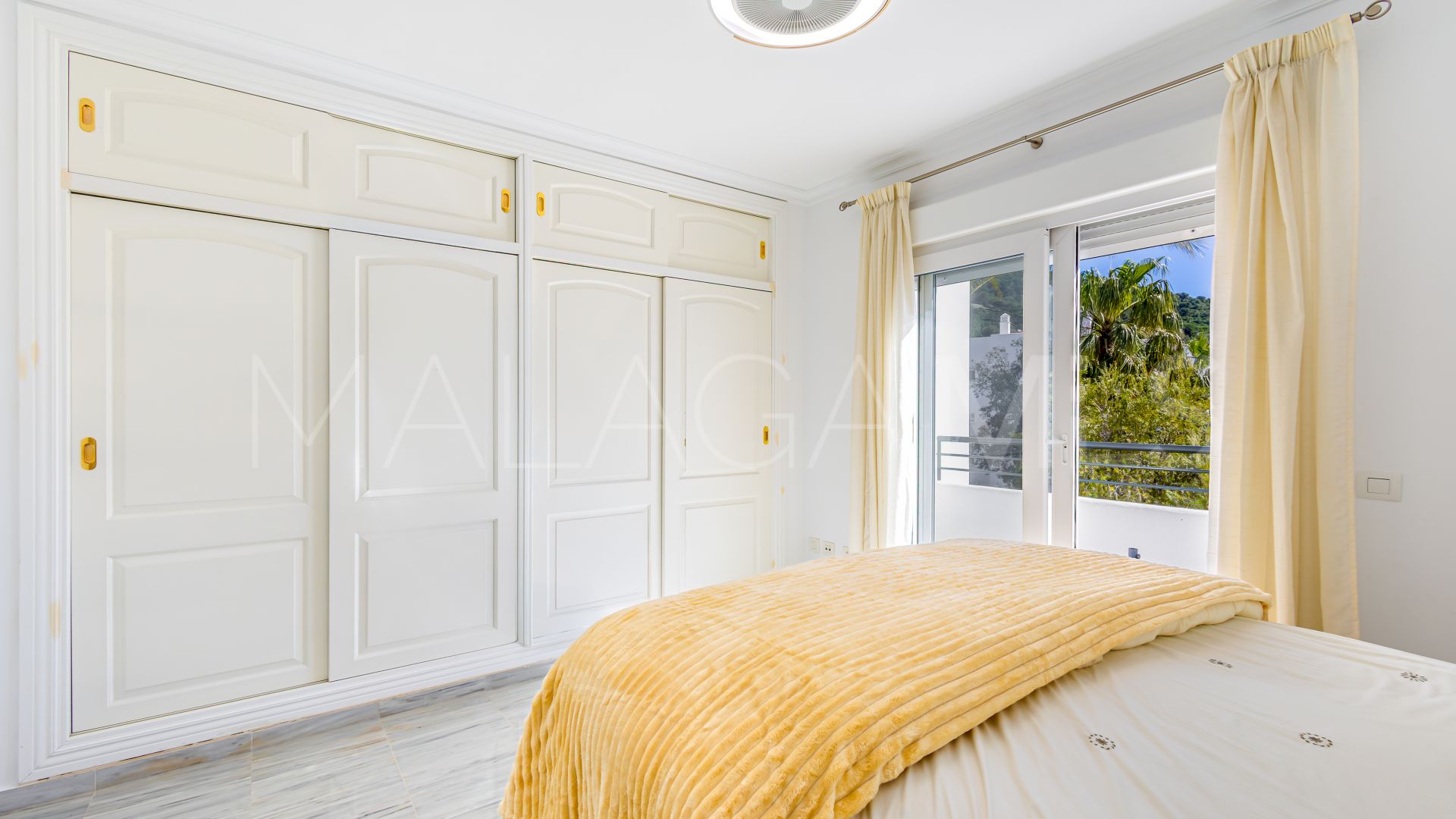 Maison de ville for sale in Alhaurin Golf