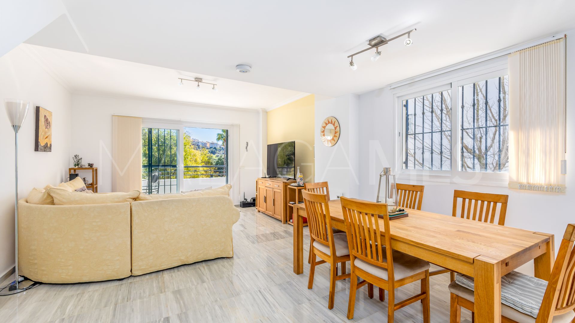 Maison de ville for sale in Alhaurin Golf