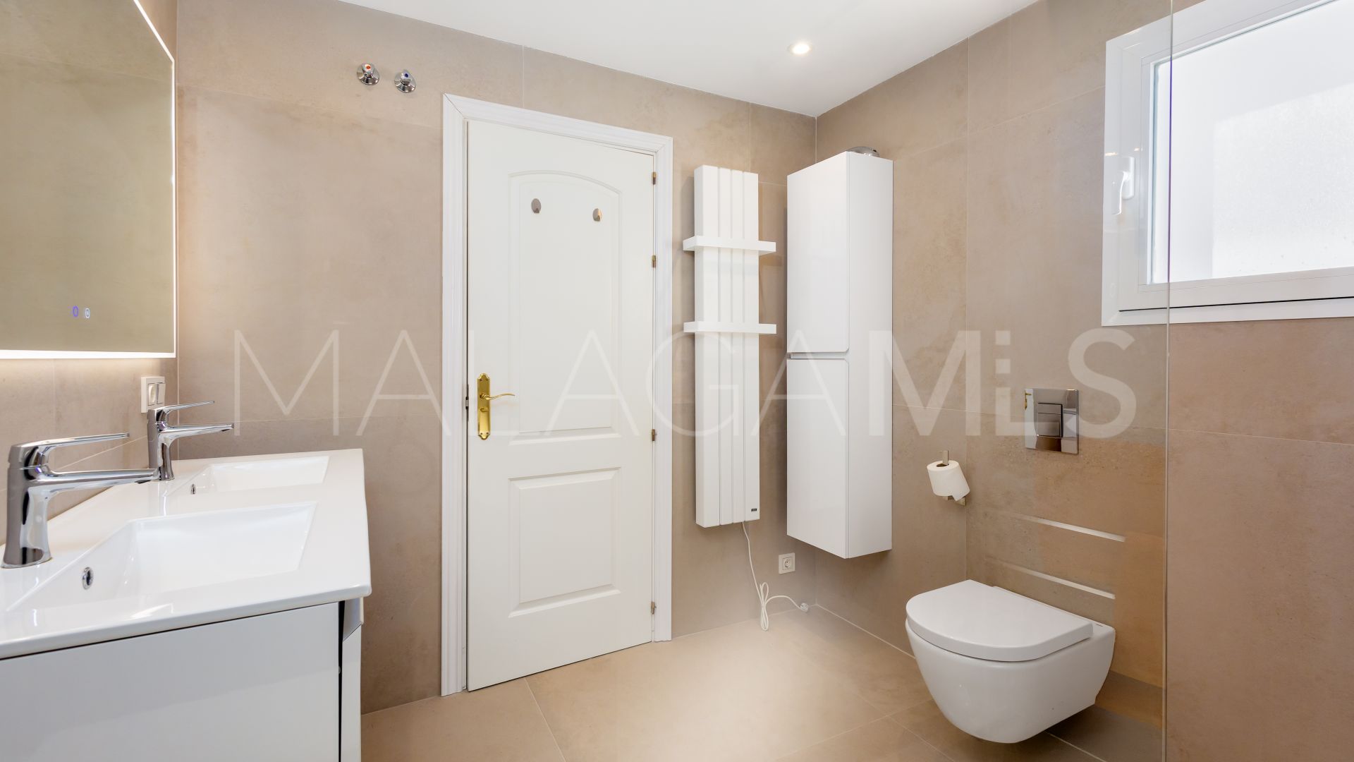 Maison de ville for sale in Alhaurin Golf