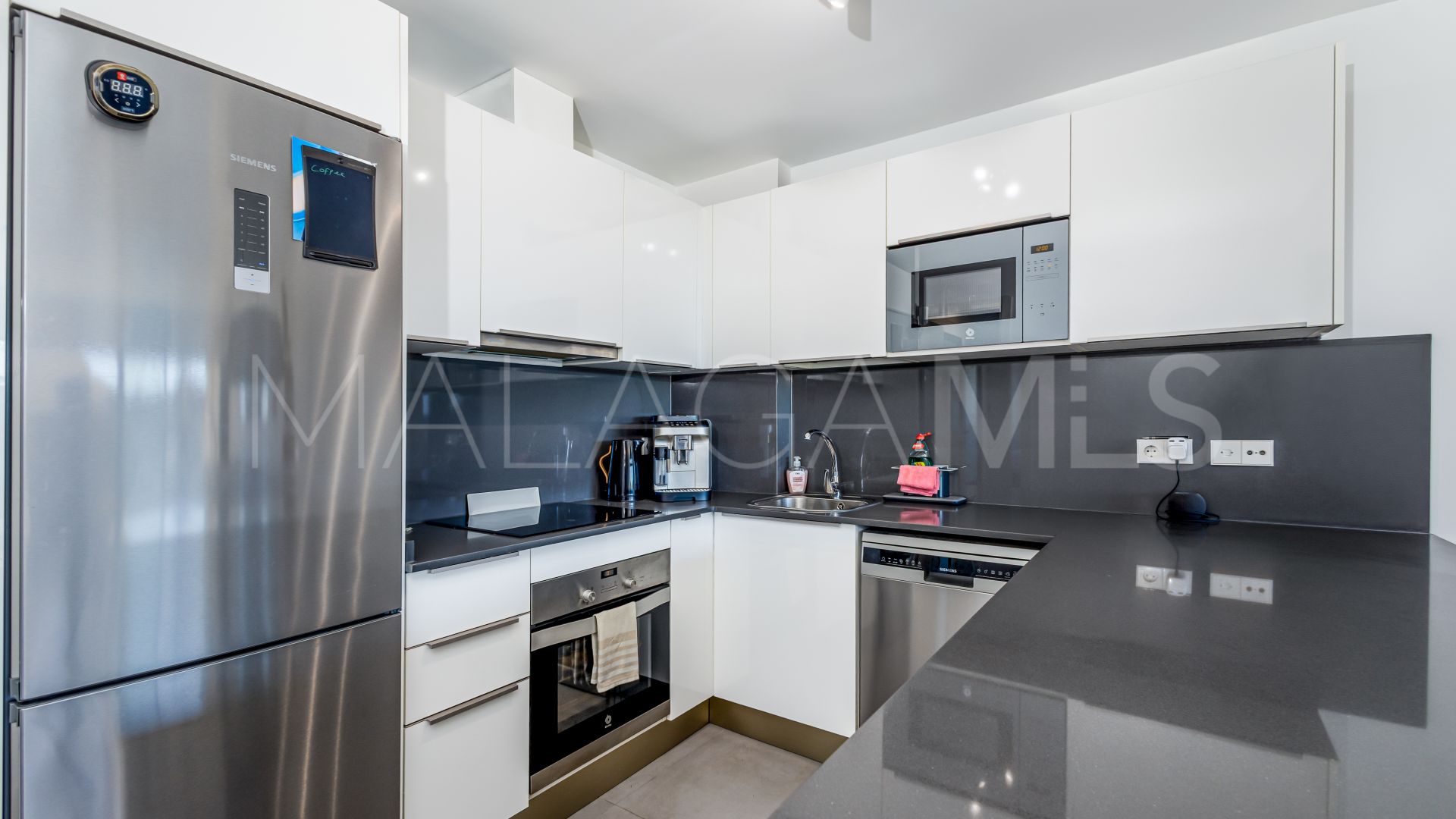 Zweistöckiges penthouse for sale in Alhaurin Golf