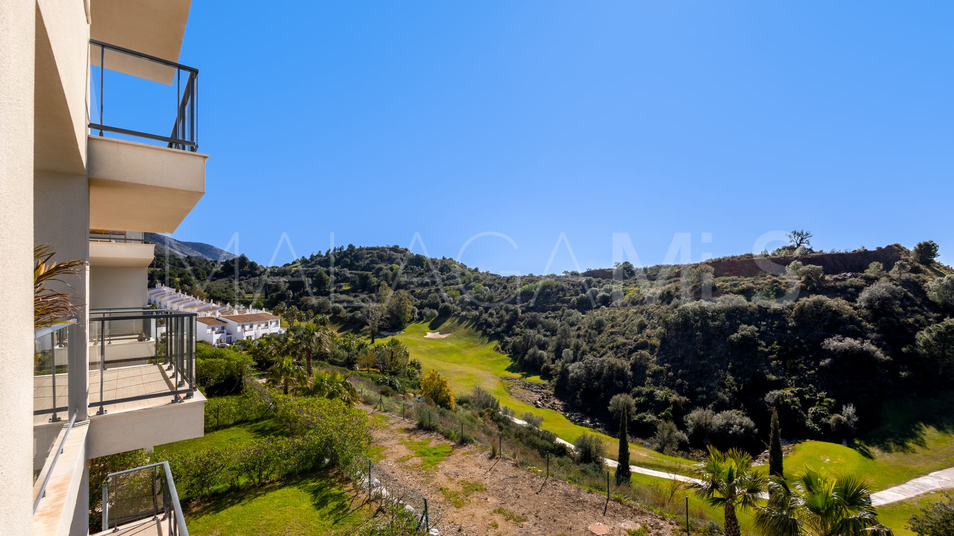 Zweistöckiges penthouse for sale in Alhaurin Golf