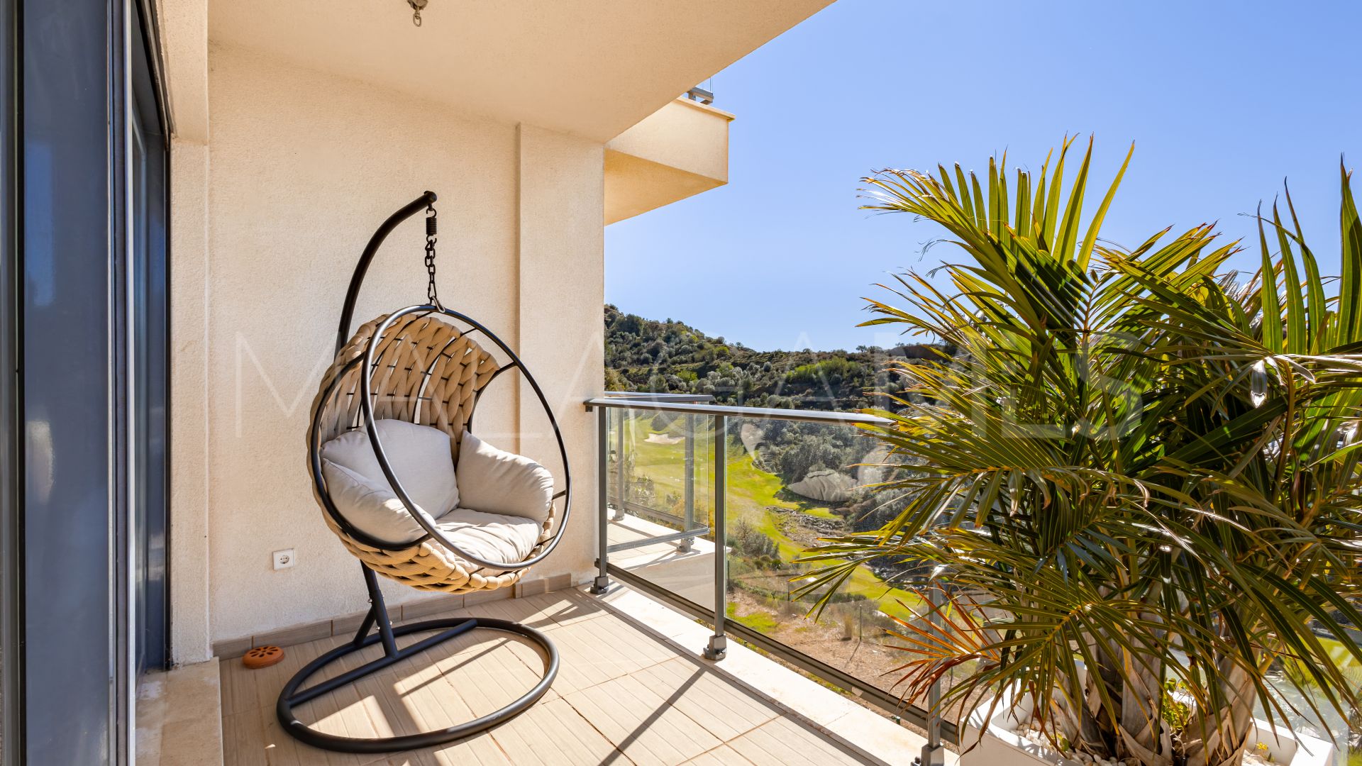 Zweistöckiges penthouse for sale in Alhaurin Golf