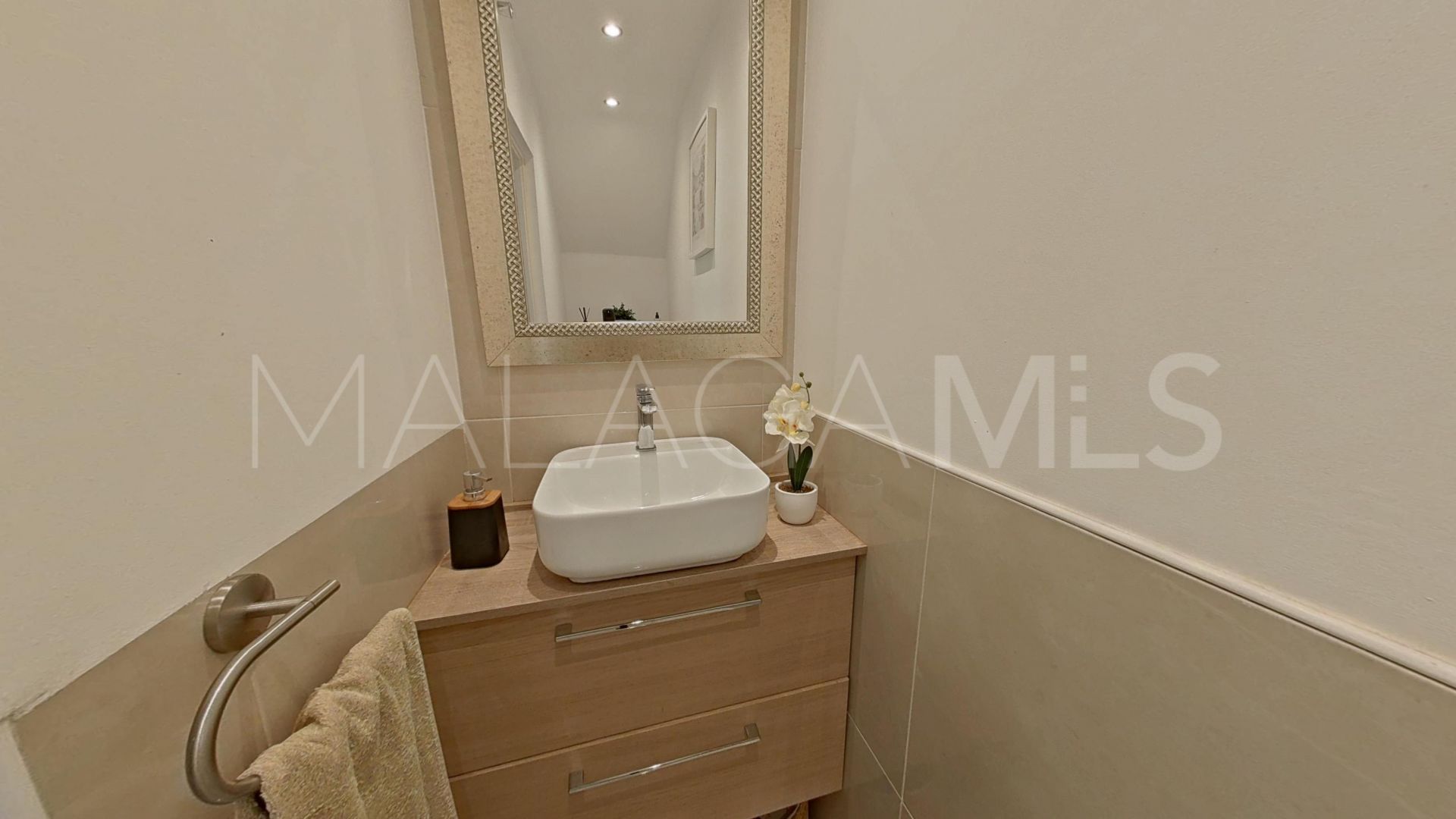 Buy town house in Calahonda with 2 bedrooms