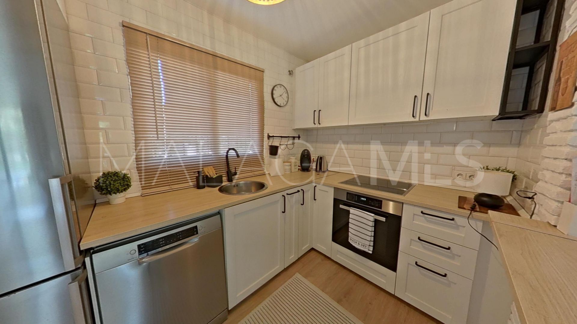 Buy town house in Calahonda with 2 bedrooms