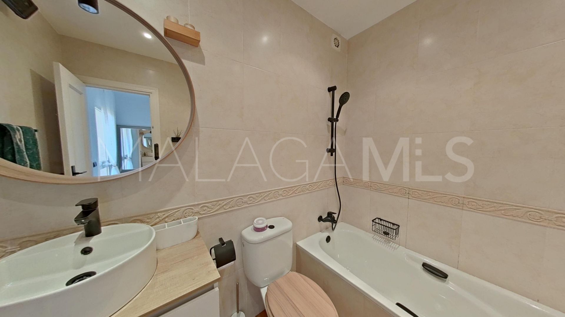 Buy town house in Calahonda with 2 bedrooms