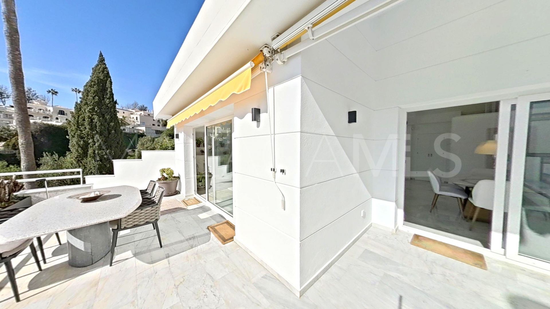 Maison jumelée for sale in Calahonda