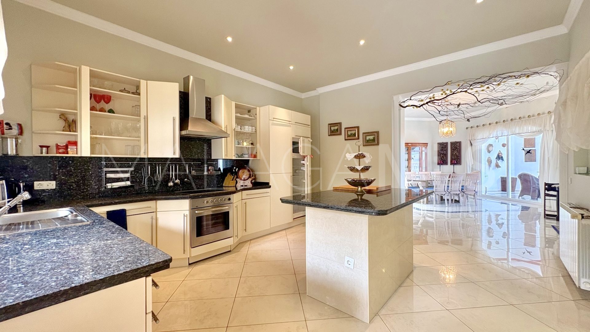 Hus i byn for sale in Hacienda las Chapas
