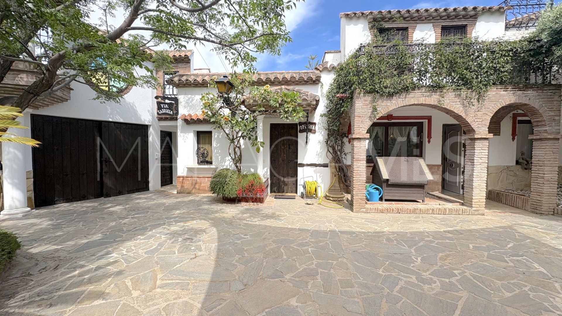 Hus i byn for sale in Hacienda las Chapas