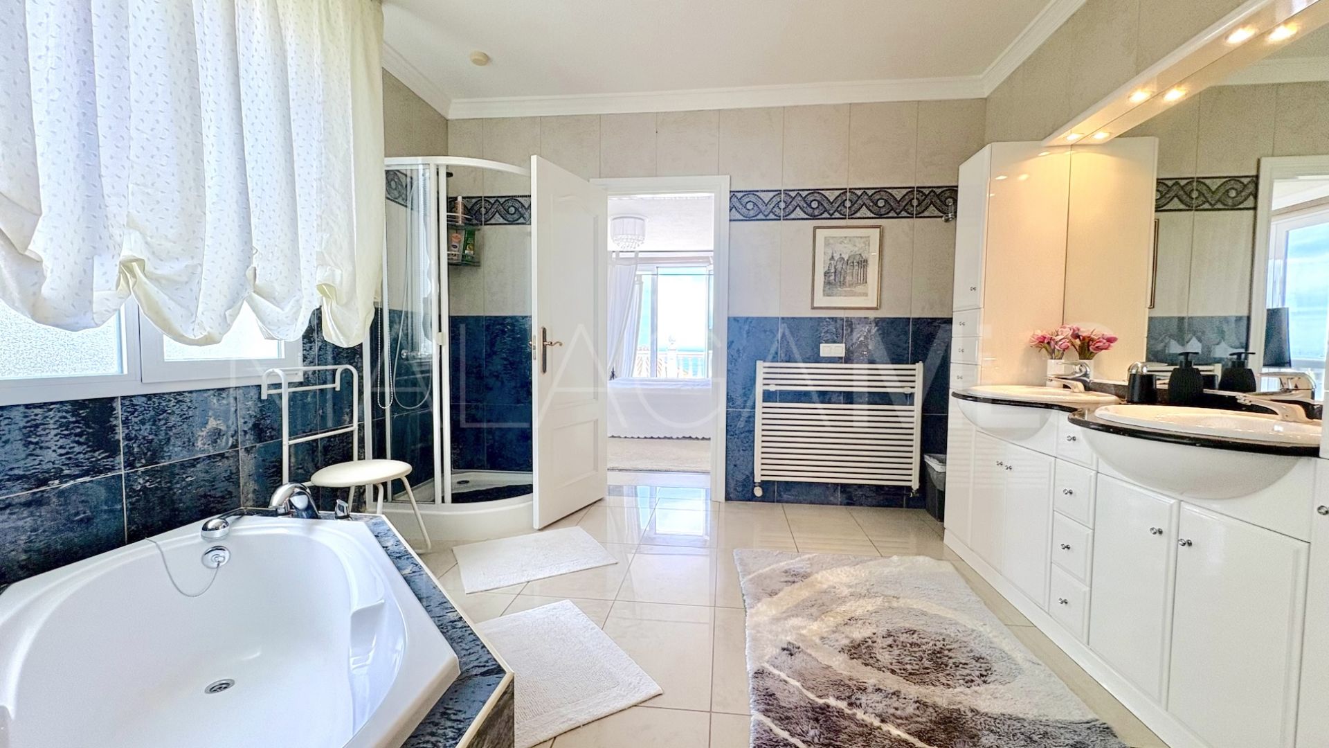 Hus i byn for sale in Hacienda las Chapas