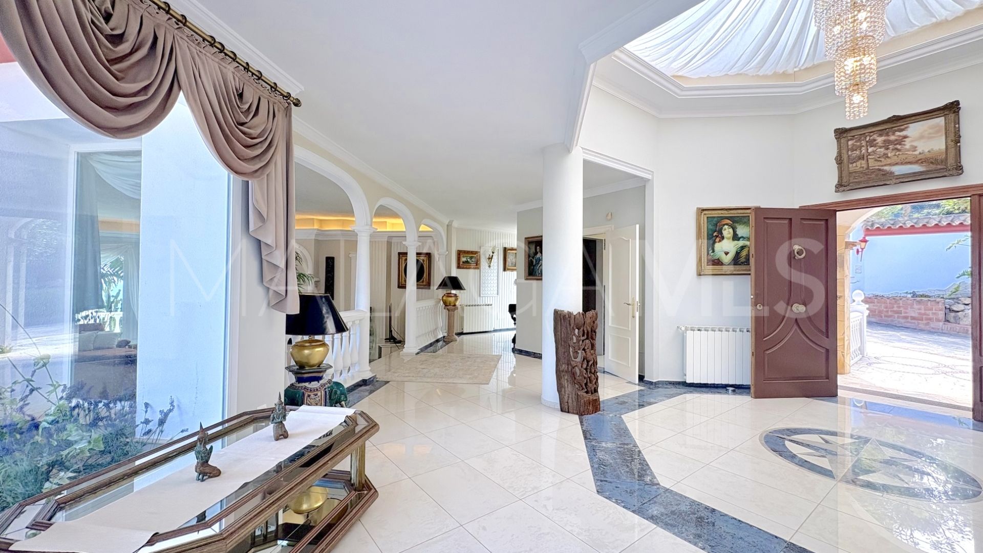 Hus i byn for sale in Hacienda las Chapas