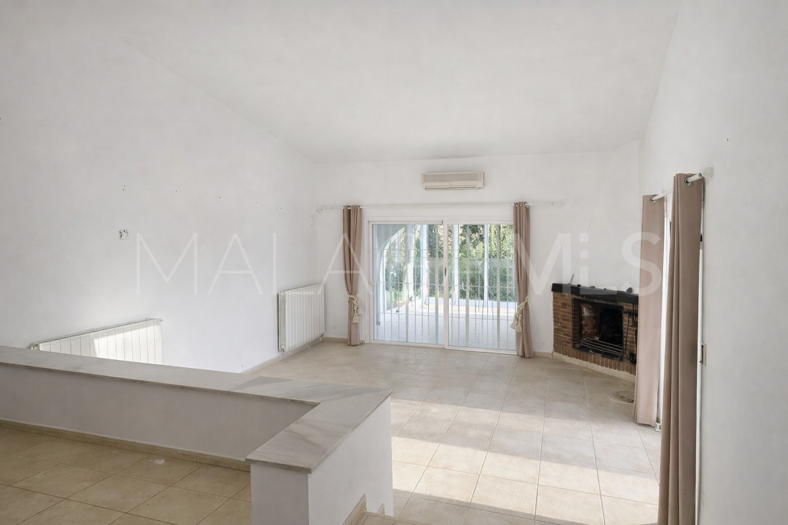 For sale Calahonda house with 3 bedrooms