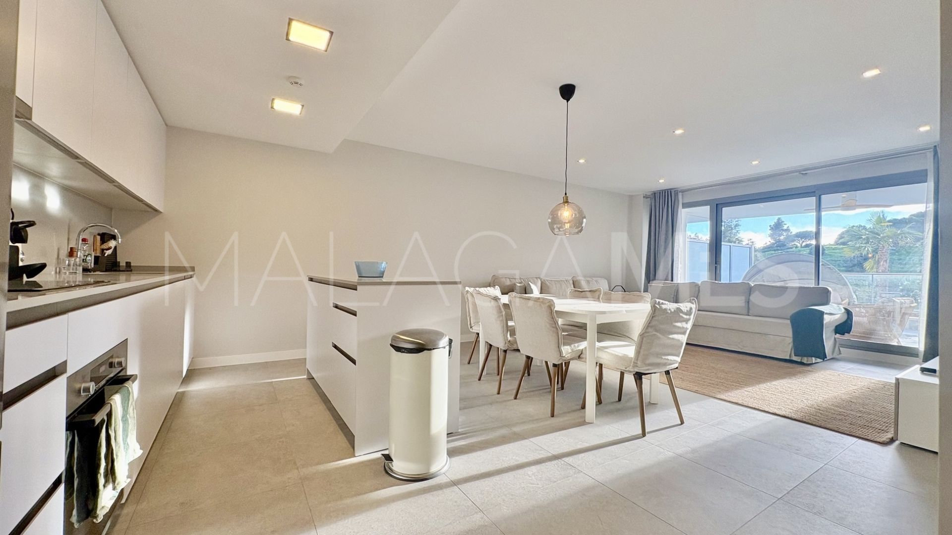 For sale ground floor apartment in El Chaparral