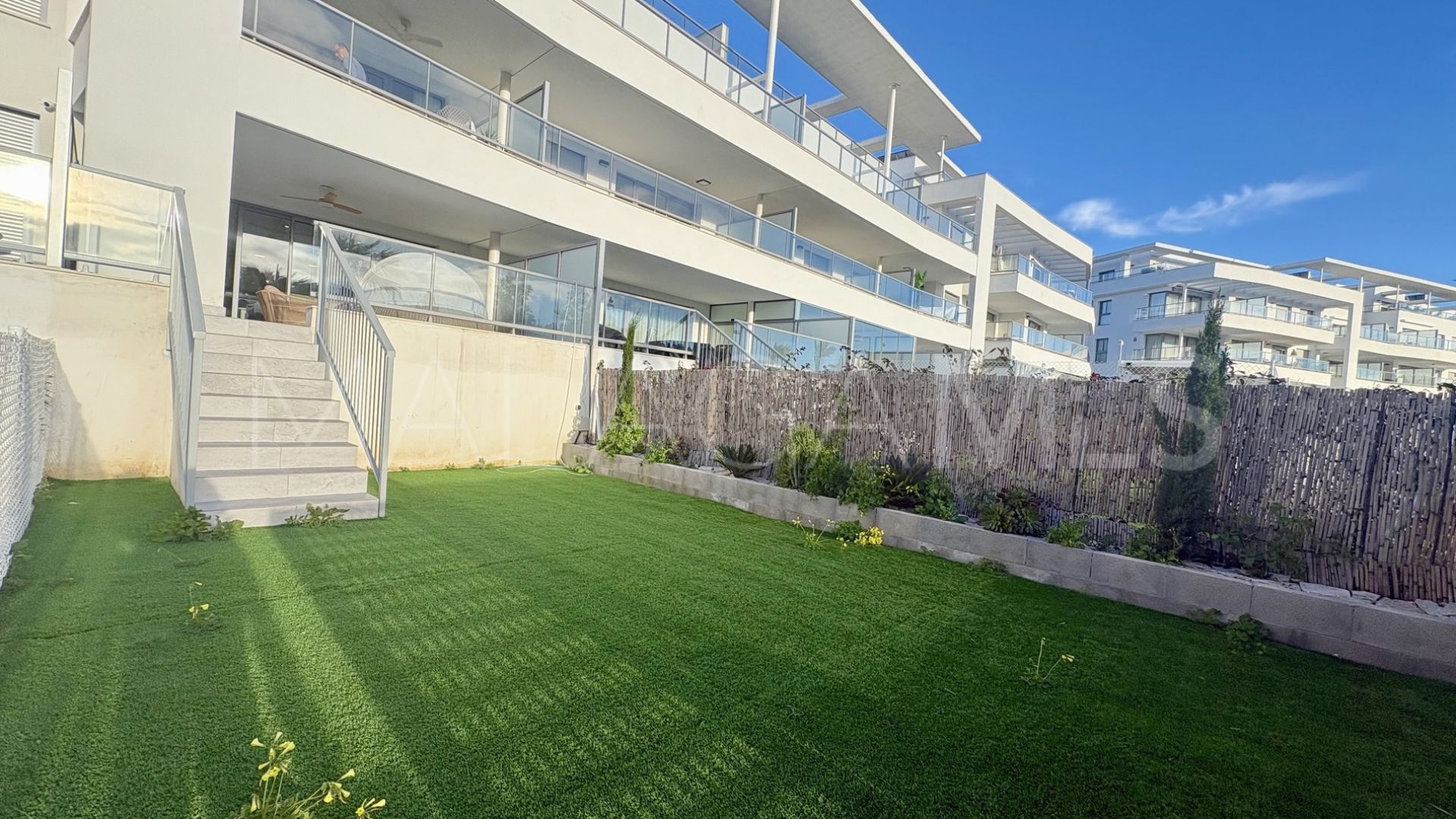 For sale ground floor apartment in El Chaparral