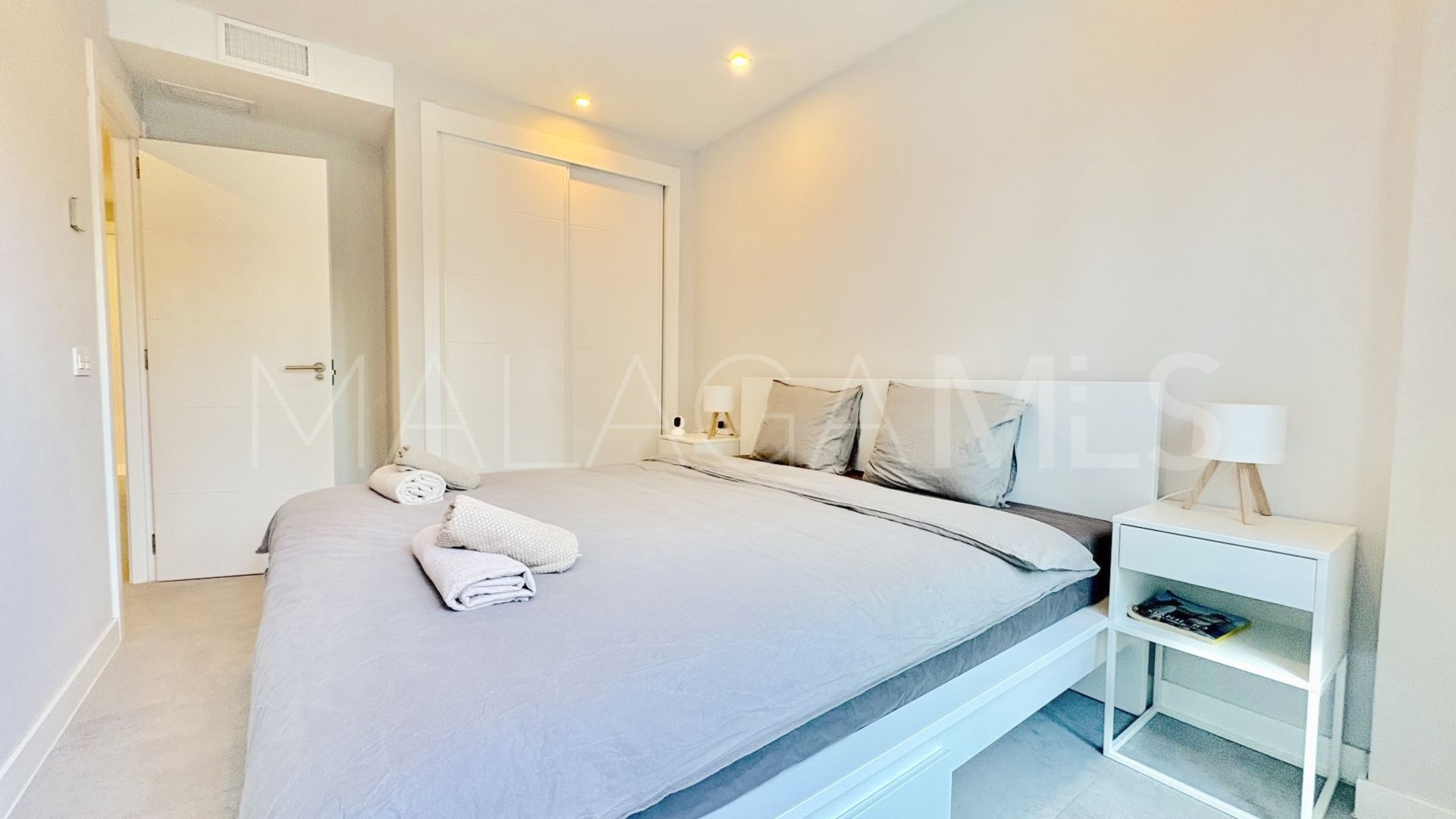 For sale ground floor apartment in El Chaparral