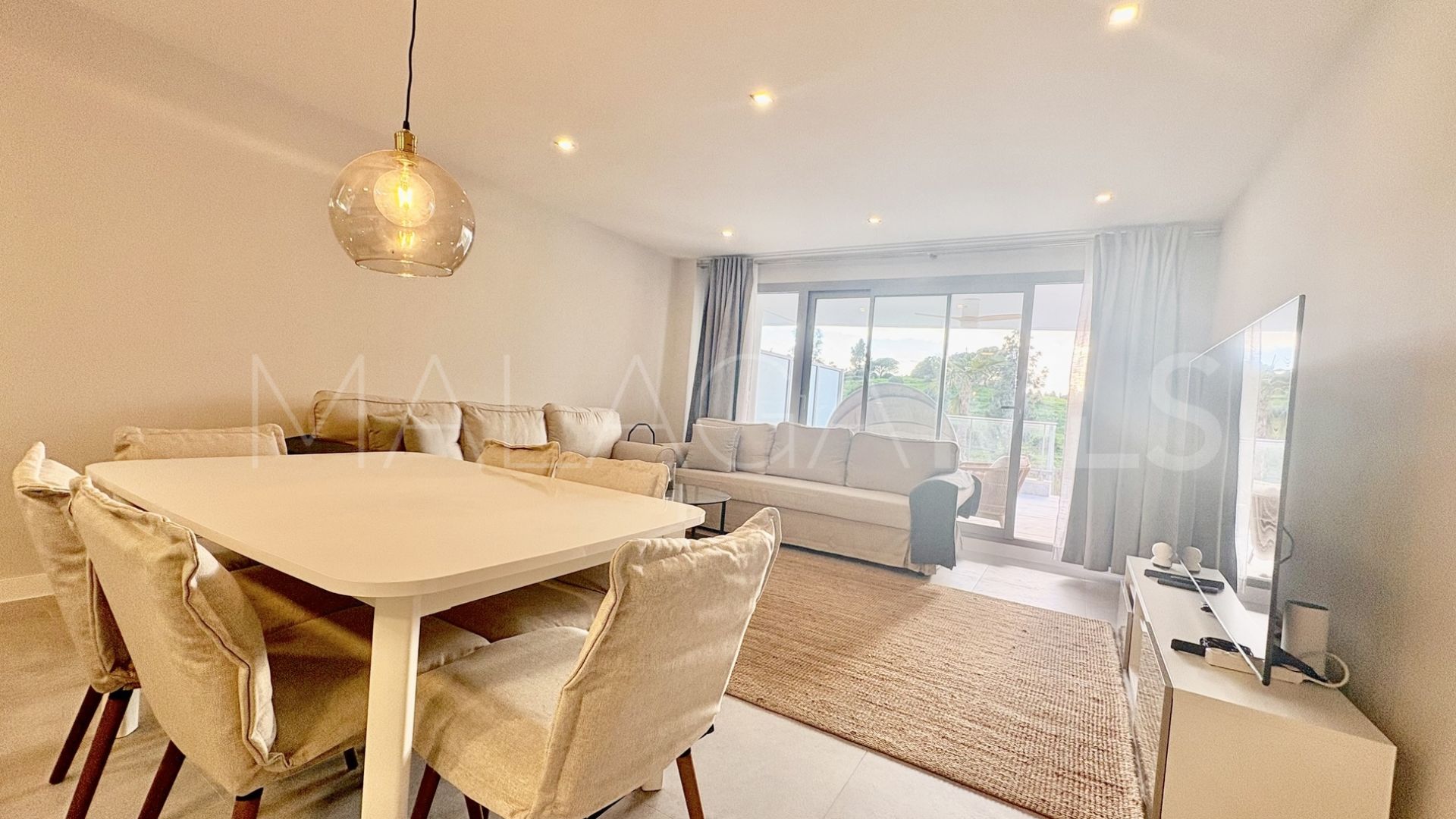 For sale ground floor apartment in El Chaparral