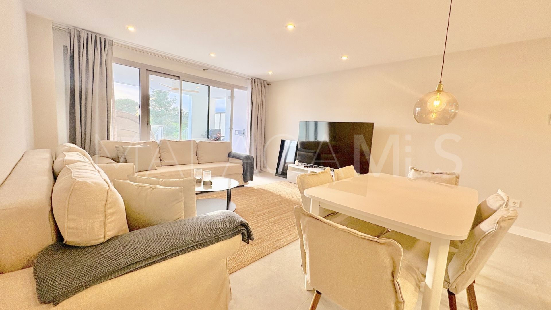 For sale ground floor apartment in El Chaparral