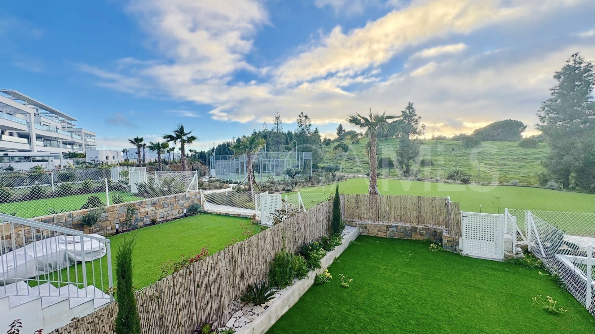 For sale ground floor apartment in El Chaparral