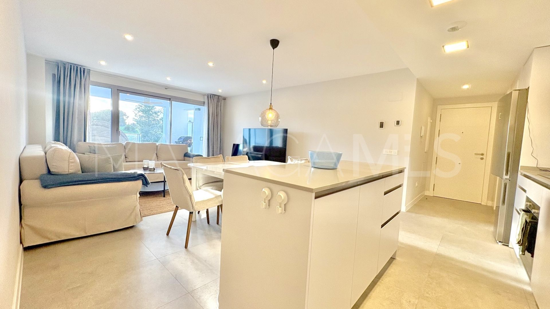 For sale ground floor apartment in El Chaparral