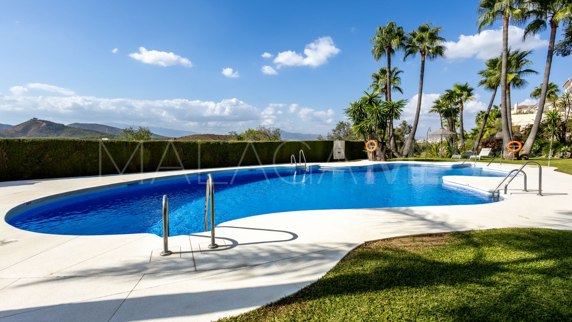 For sale apartment in Alhaurin Golf with 3 bedrooms