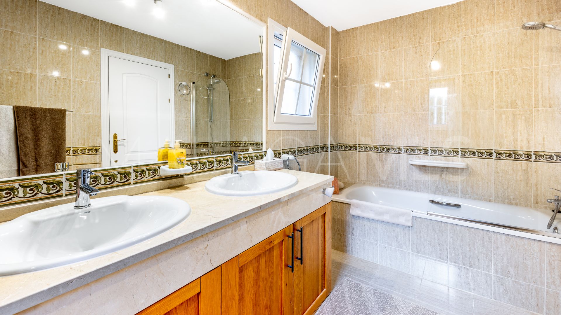 For sale apartment in Alhaurin Golf with 3 bedrooms