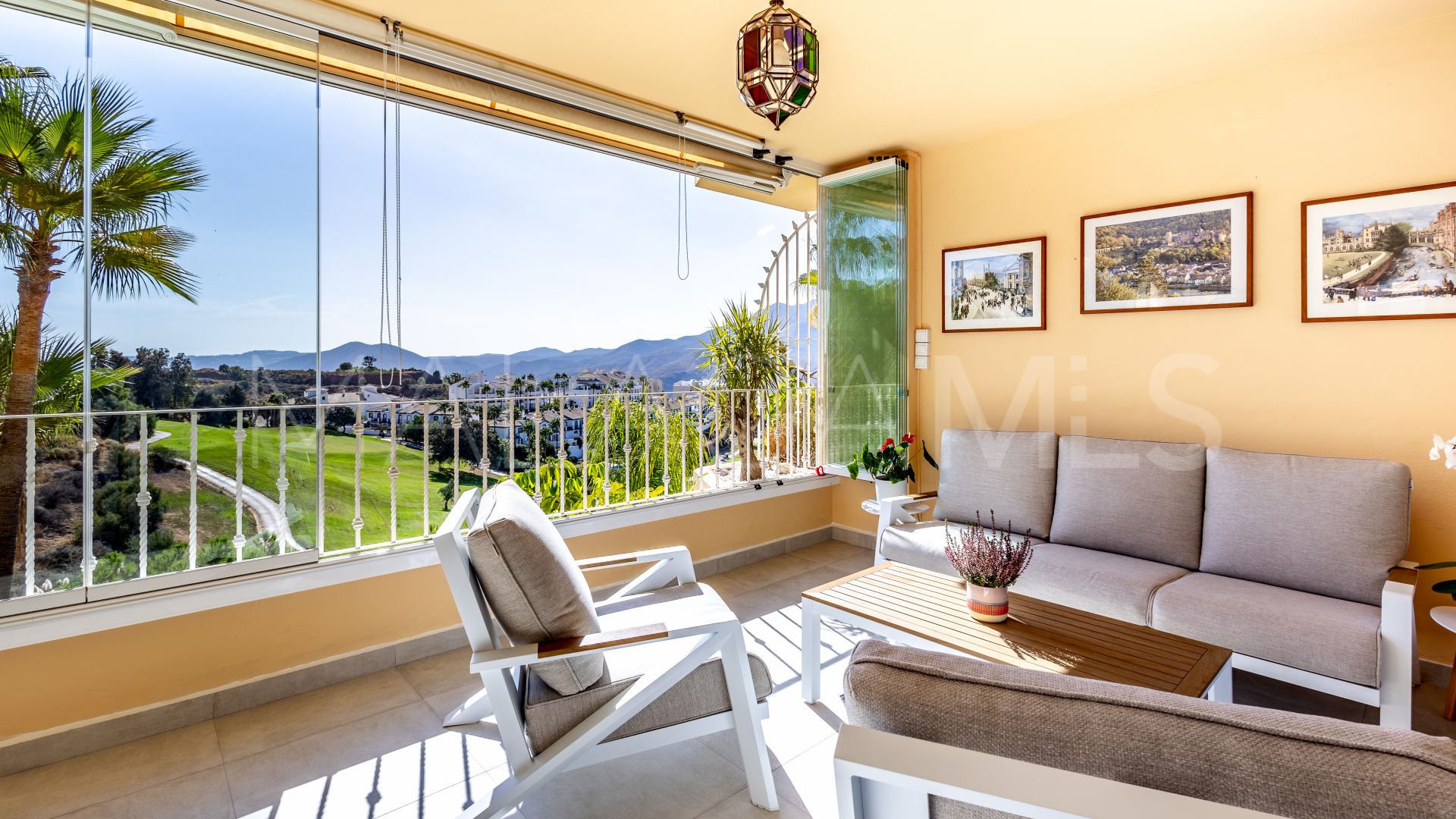 For sale apartment in Alhaurin Golf with 3 bedrooms