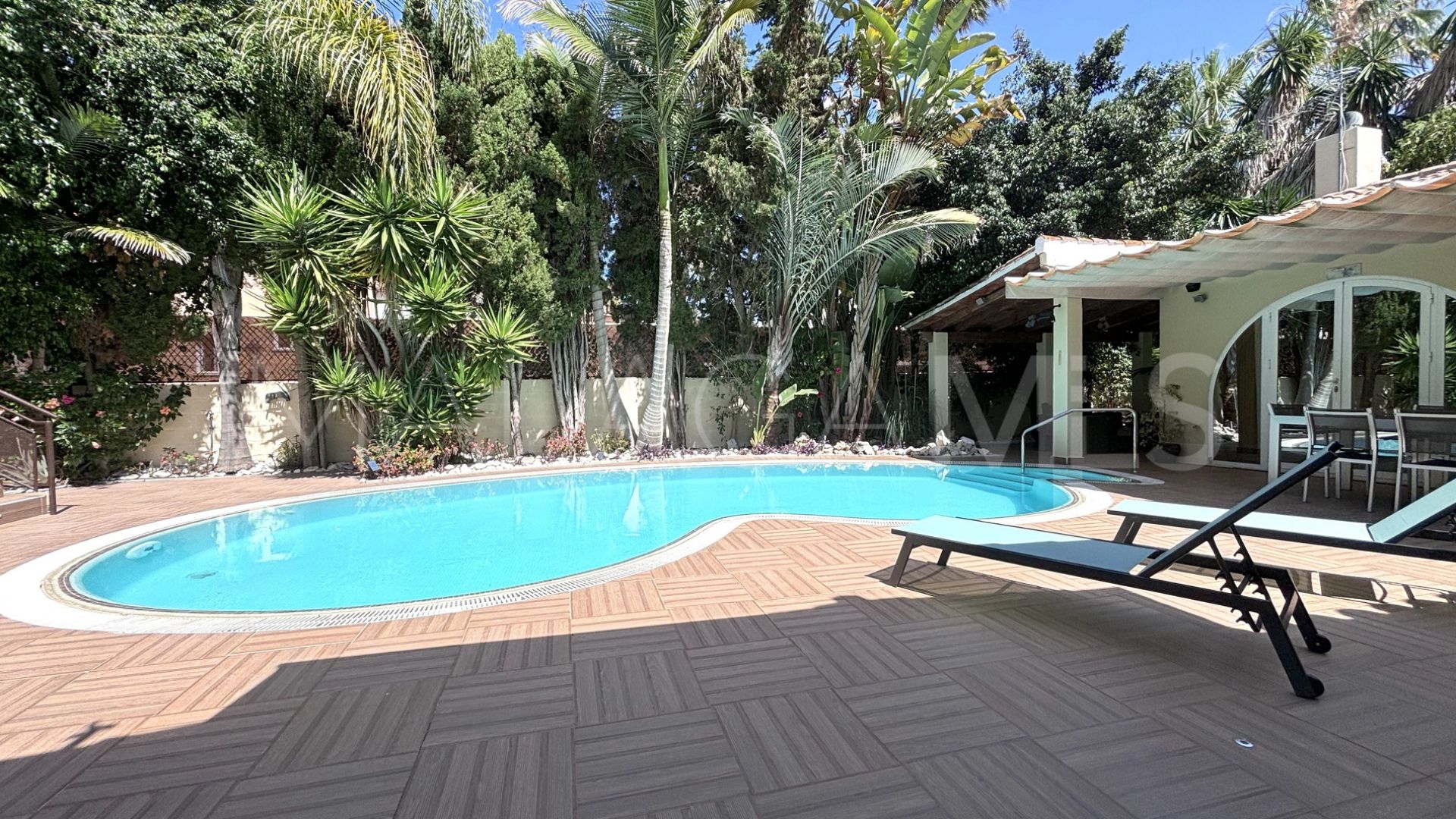 For sale house in Artola